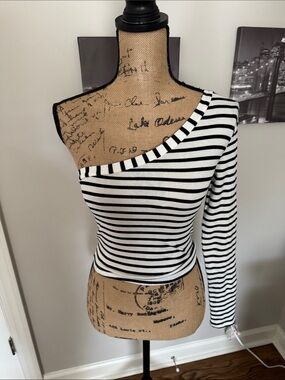 Striped One-Shoulder Long Sleeve Top - Black & White